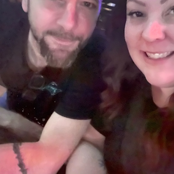 Meet your posher, Sheila - Picture 1 of 9